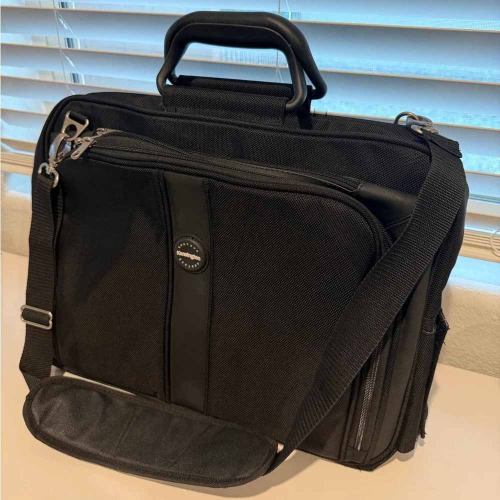 Kensington contour laptop briefcase bag